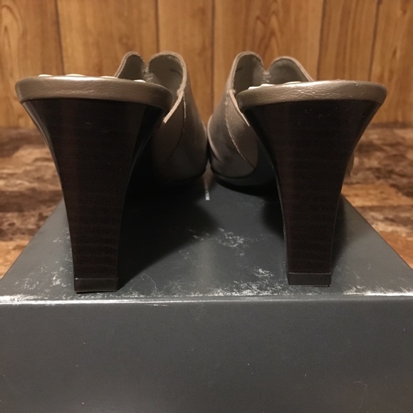 Heels - Picture 5 of 6